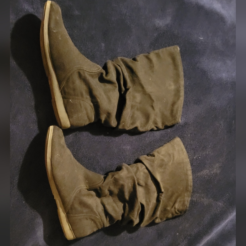 Womens gray knee boots